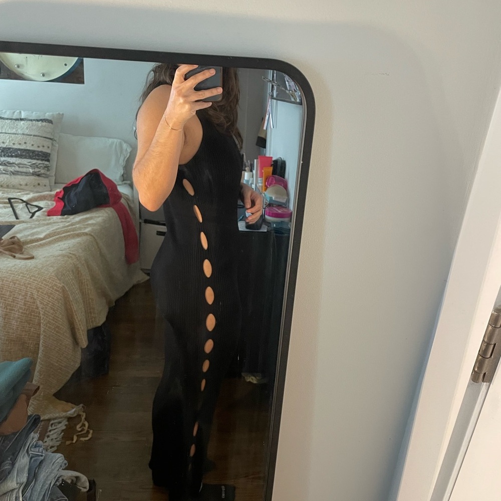 Zara Ribbed Cutout Dress - Picture 4 of 5